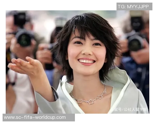 郑州足球明星媳妇美丽瞬间大揭秘她的时尚生活与幸福家庭照分享 郑州足球明星媳妇美丽瞬间大揭秘她的时尚生活与幸福家庭照分享